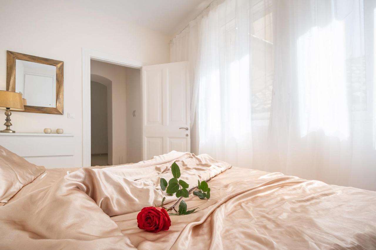 Nadiona Suites Red & Cream Corfu  Exterior foto