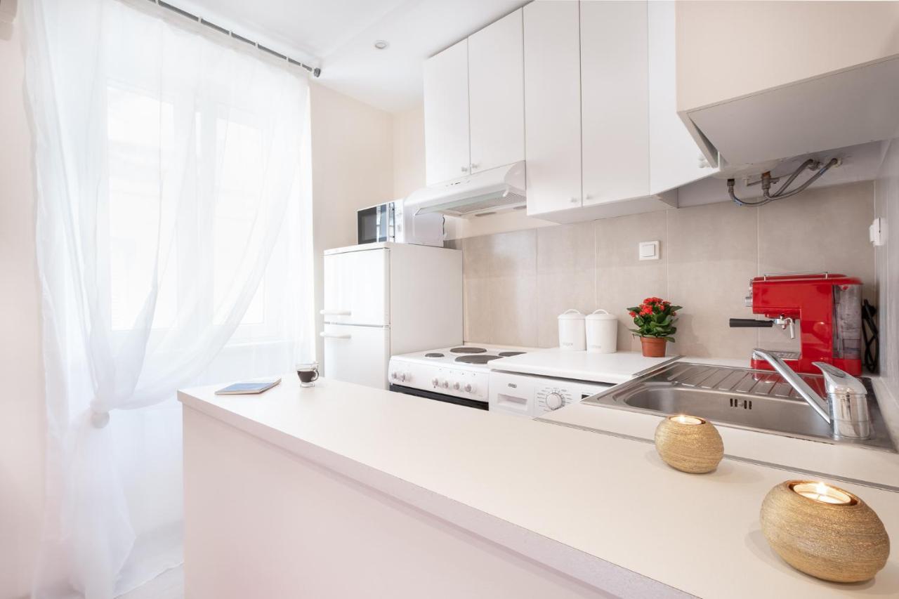 Nadiona Suites Red & Cream Corfu  Exterior foto